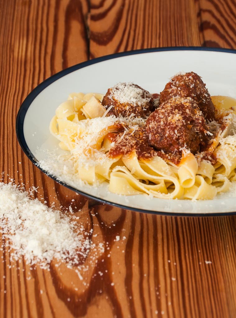 Almondegas com Pappardelle e Queijo Parmesão | Cozinha do João