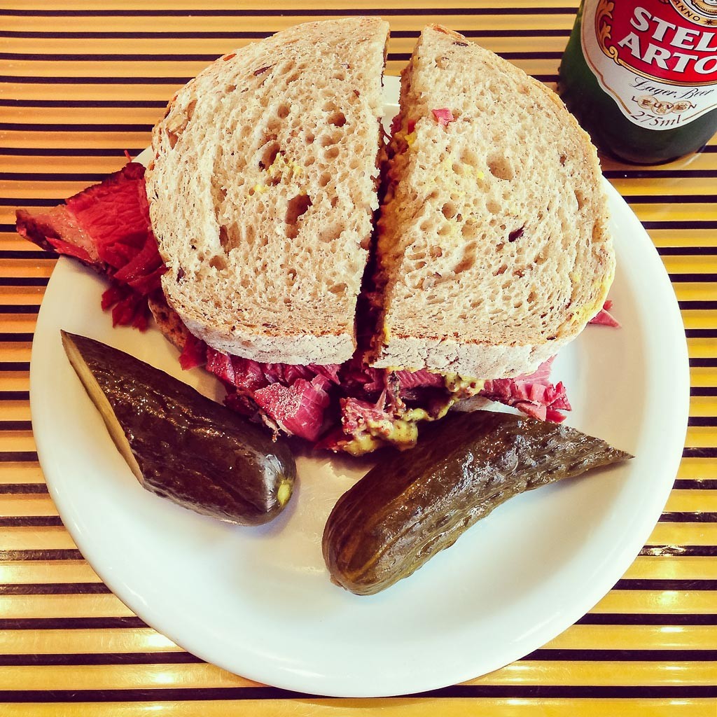 Restaurante Z Deli Sandwich Shop Sanduíche de Pastrami | Comida do João