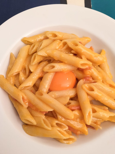 Receita fácil Penne à Carbonara com gema de ovo | Cozinha do João