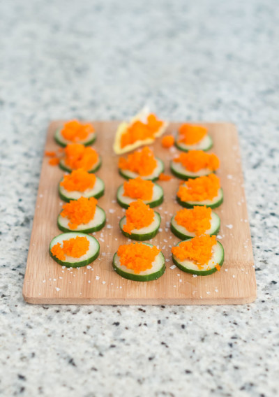 Canapé de ovas de Capelin em cama de pepino | Cozinha do João 
