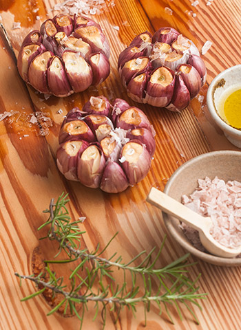Alho cozido no forno com alecrim | Cozinha do João | Receitas, Drinks e Restaurantes