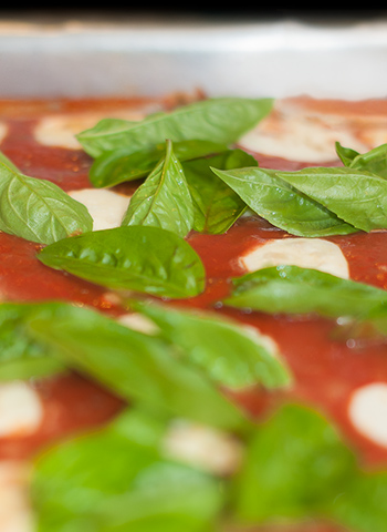 Receita da Meatzza, a pizza com base de carne da Nigella | Cozinha do João
