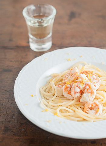 Receita de Spaghetti com camarões ao limão | Cozinha do João