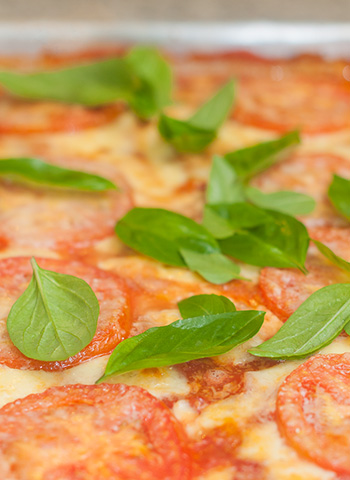 Receita diferente: Meatzza, a pizza com base de carne | Cozinha do João
