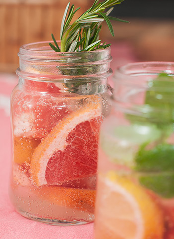 Receita de soft drink (sem álcool) de Grapefruit com alecrim | Cozinha do João