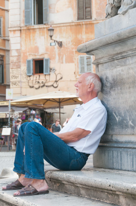 Senhor descansa em Roma, Itália | Cozinha do João
