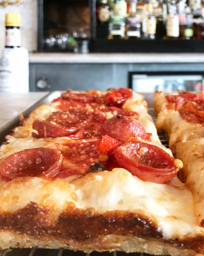 Pizza da Emmy Squared em Williamsburg, Nova York | Cozinha do João