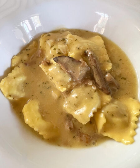 Essa massa recheada de funghi é uma das minhas favoritas atualmente! Essa massa recheada de funghi é uma das minhas favoritas atualmente!
